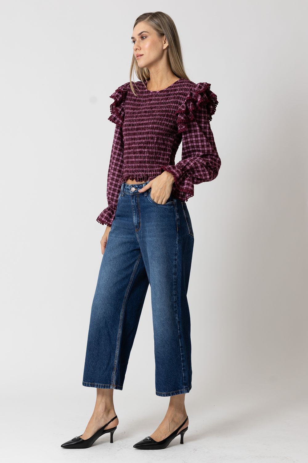 BLUSA-F6792-VINHO-CALCA1147-LADO