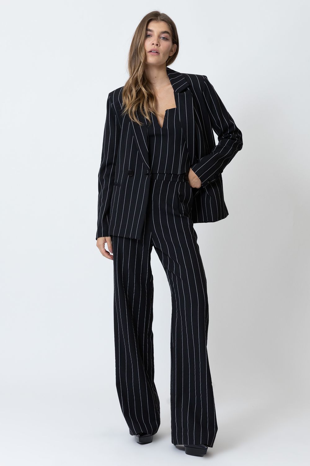CALCA-F1309-E-BLUSA-F6832-E-BLAZER-F12312-CAPA