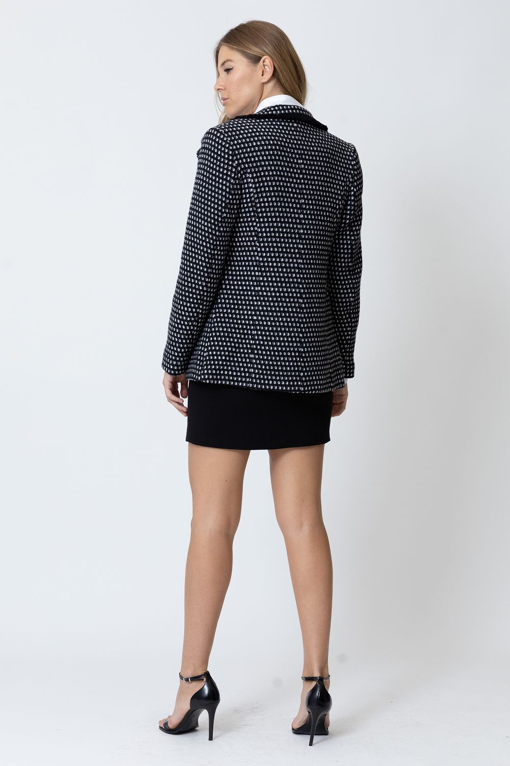 SAIA-F4147-E-CAMISA-F80207-E-CASACO-F12265-COSTAS