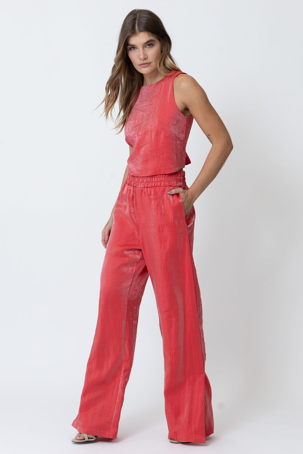 CALCA-F1307-E-BLUSA-F6844-LADO