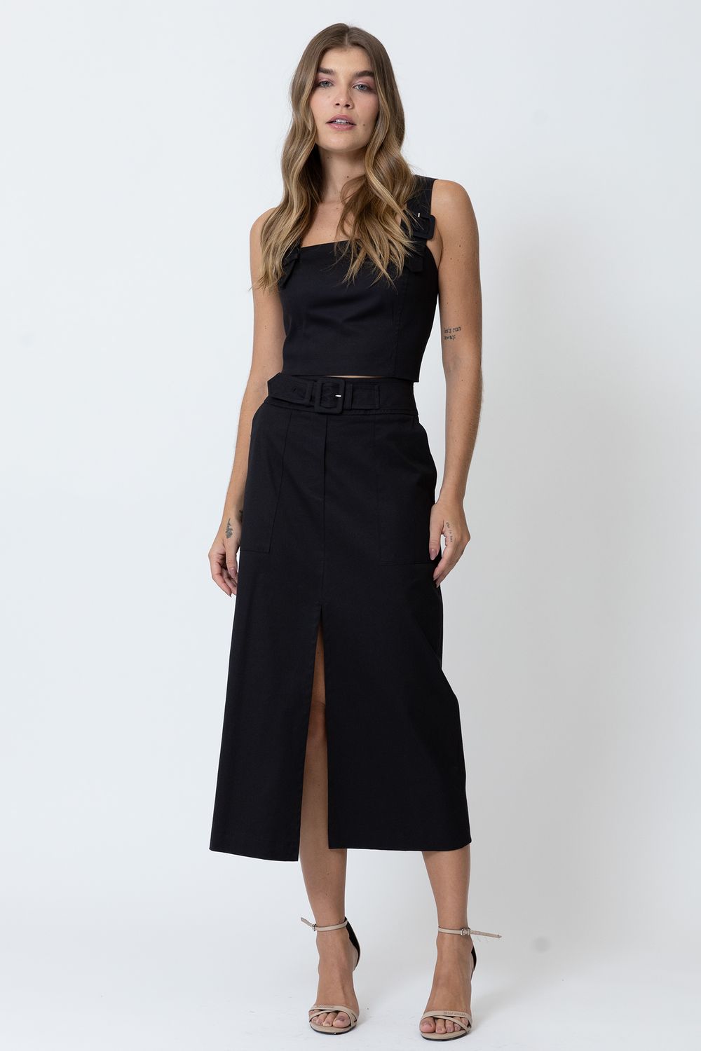 SAIA-F4169-E-BLUSA-F6831-CAPA