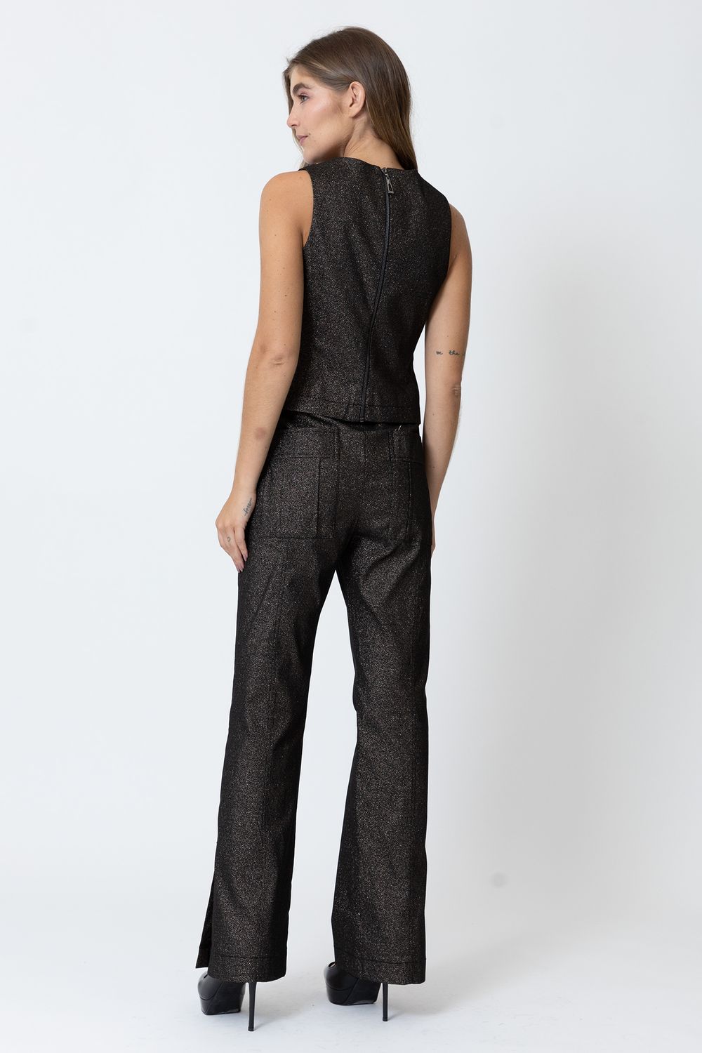 CALCA-F1322-BLUSA-F6850-COSTAS
