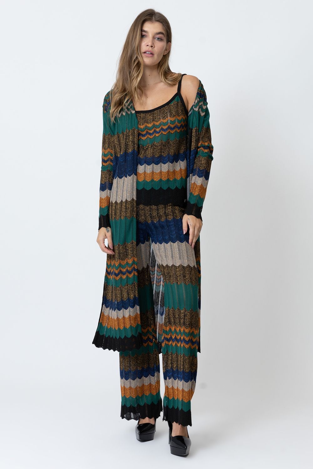 CALCA-T4318-E-BLUSA-T43119-E-CASACO-T43120-CAPA