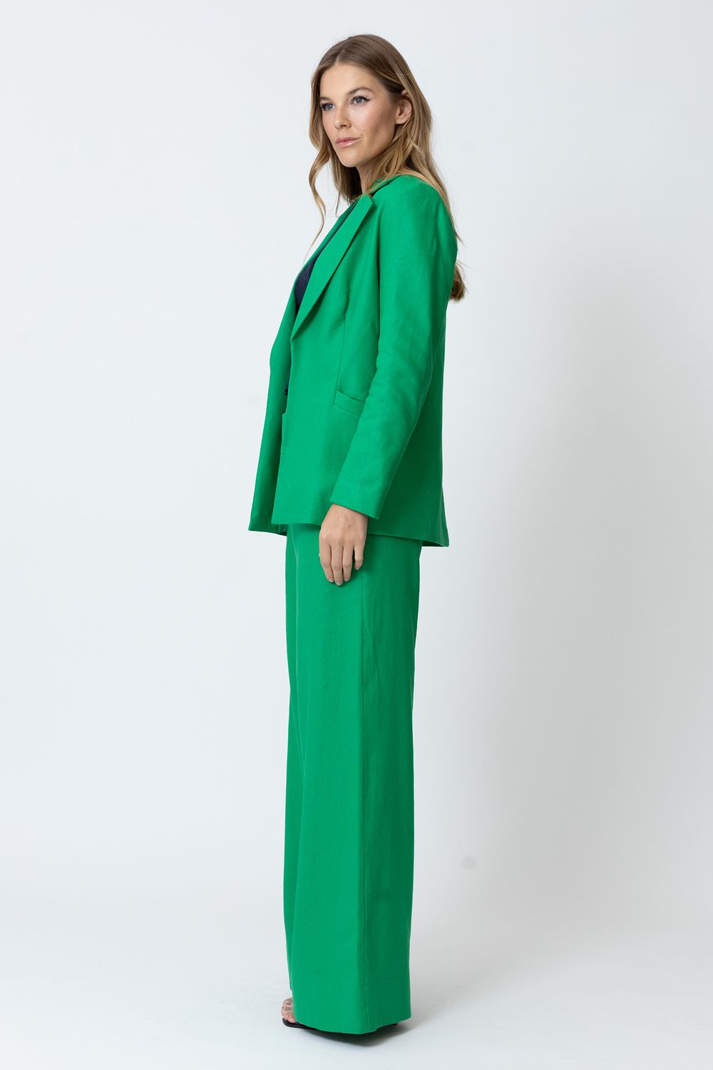 BLUSA-T43116-E-CALCA-F1312-E-BLAZER-F12315-LADO
