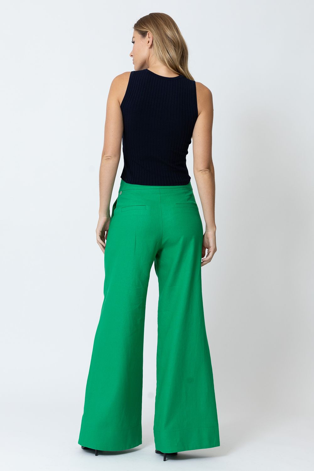 BLUSA-T43116-E-CALCA-F1312-COSTAS