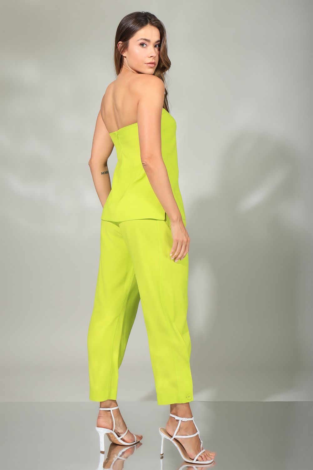 IMG_00885-BLUSA-F6863---CALCA-F1340-