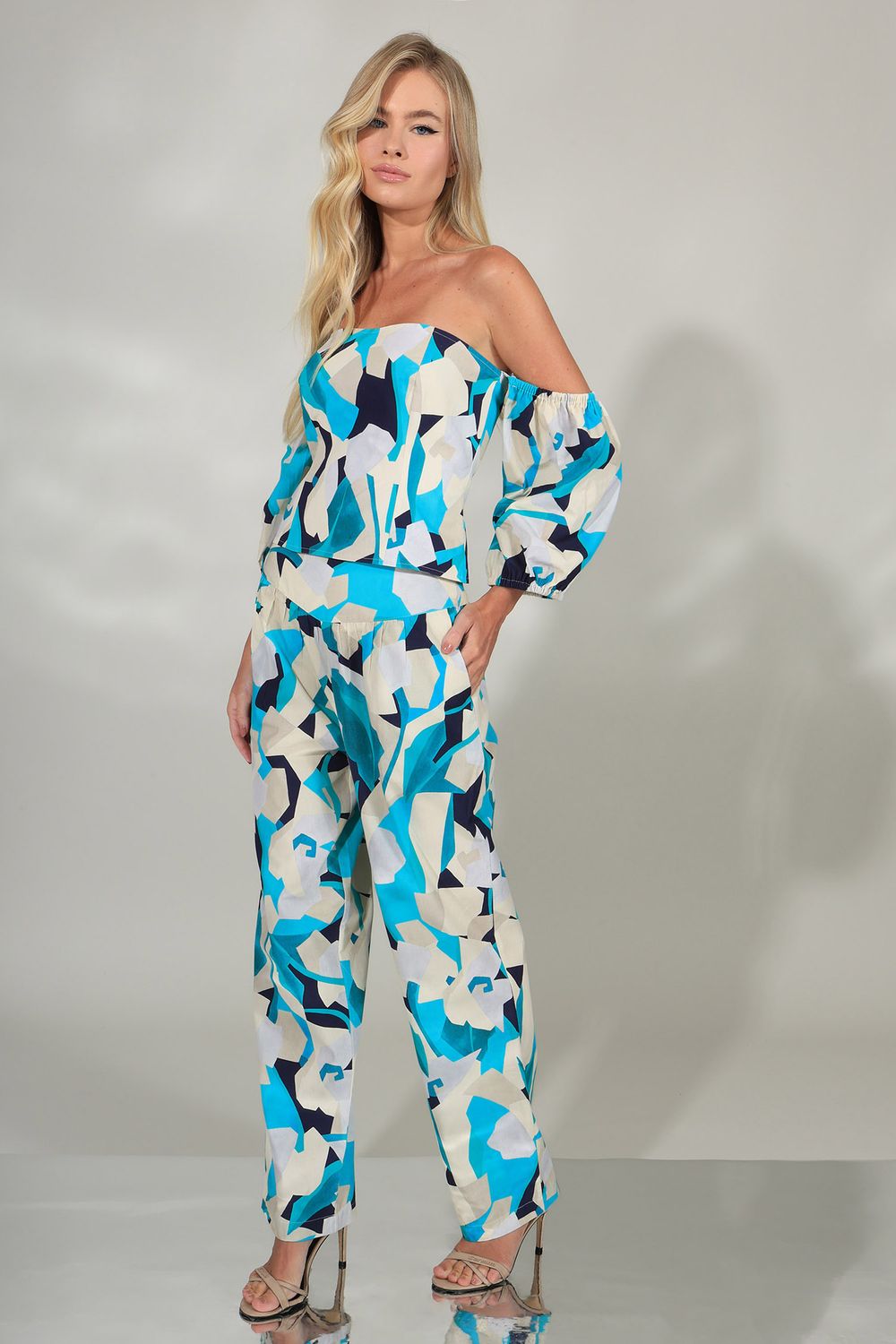 IMG_00454-BLUSA-F6871---CALCA-F1345-