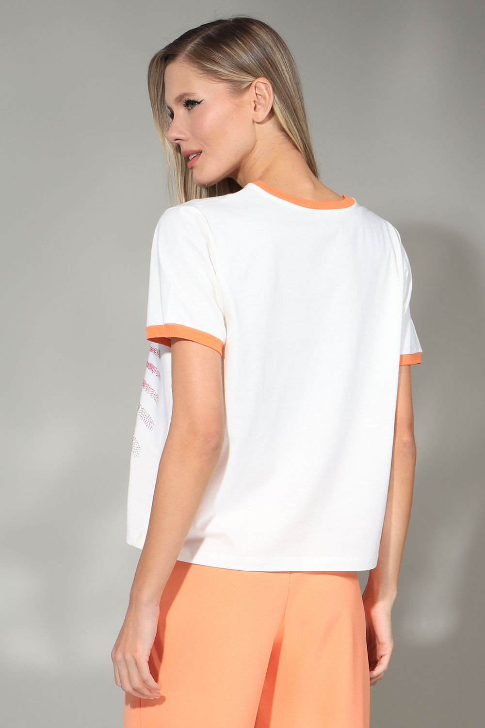 IMG_04081---CAMISETA-C40584---CALCA-F1336-costas