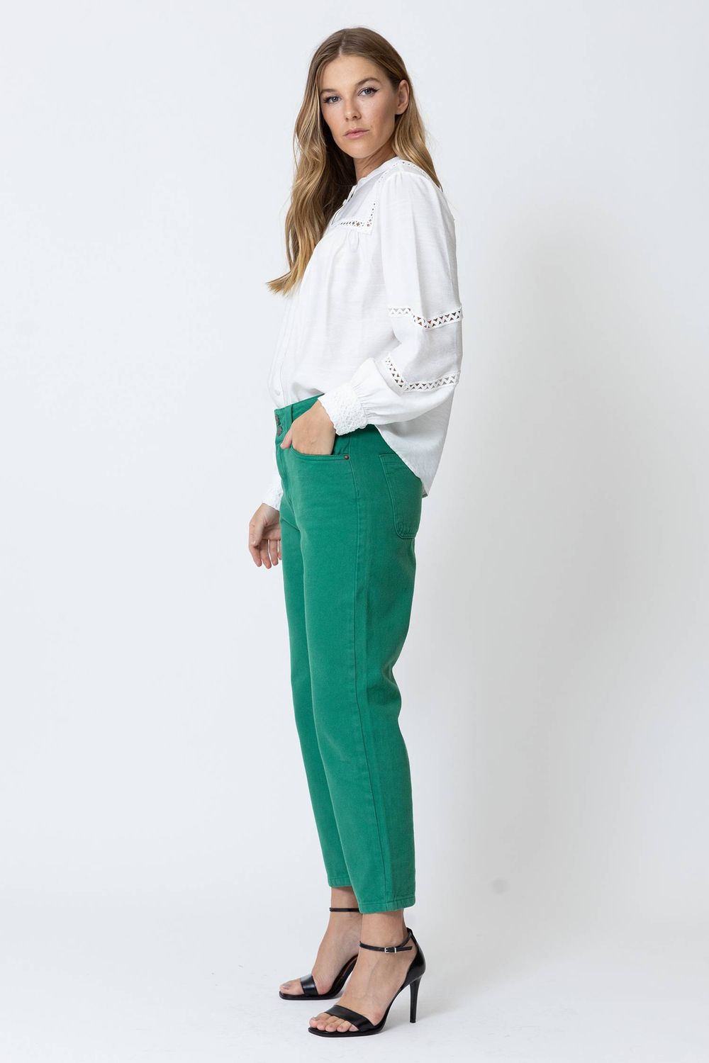CALCA-JE1218-CAMISA-F80204-LADO