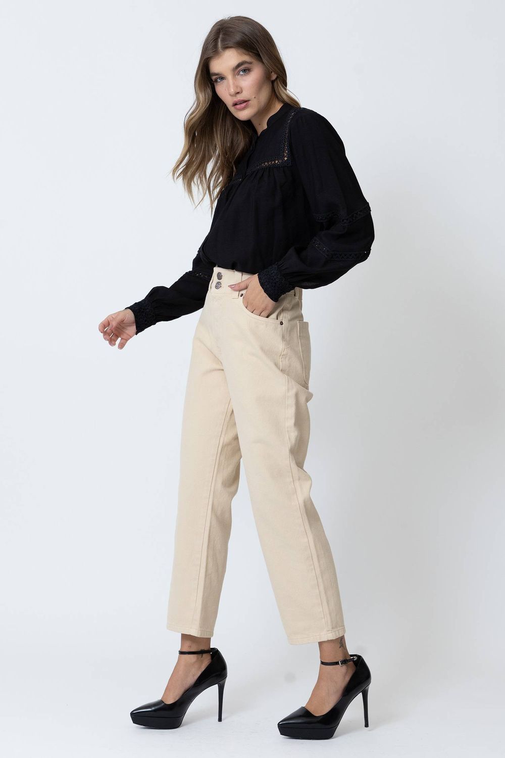 CAMISA-F80204-E-CALCA-JE1218-LADO