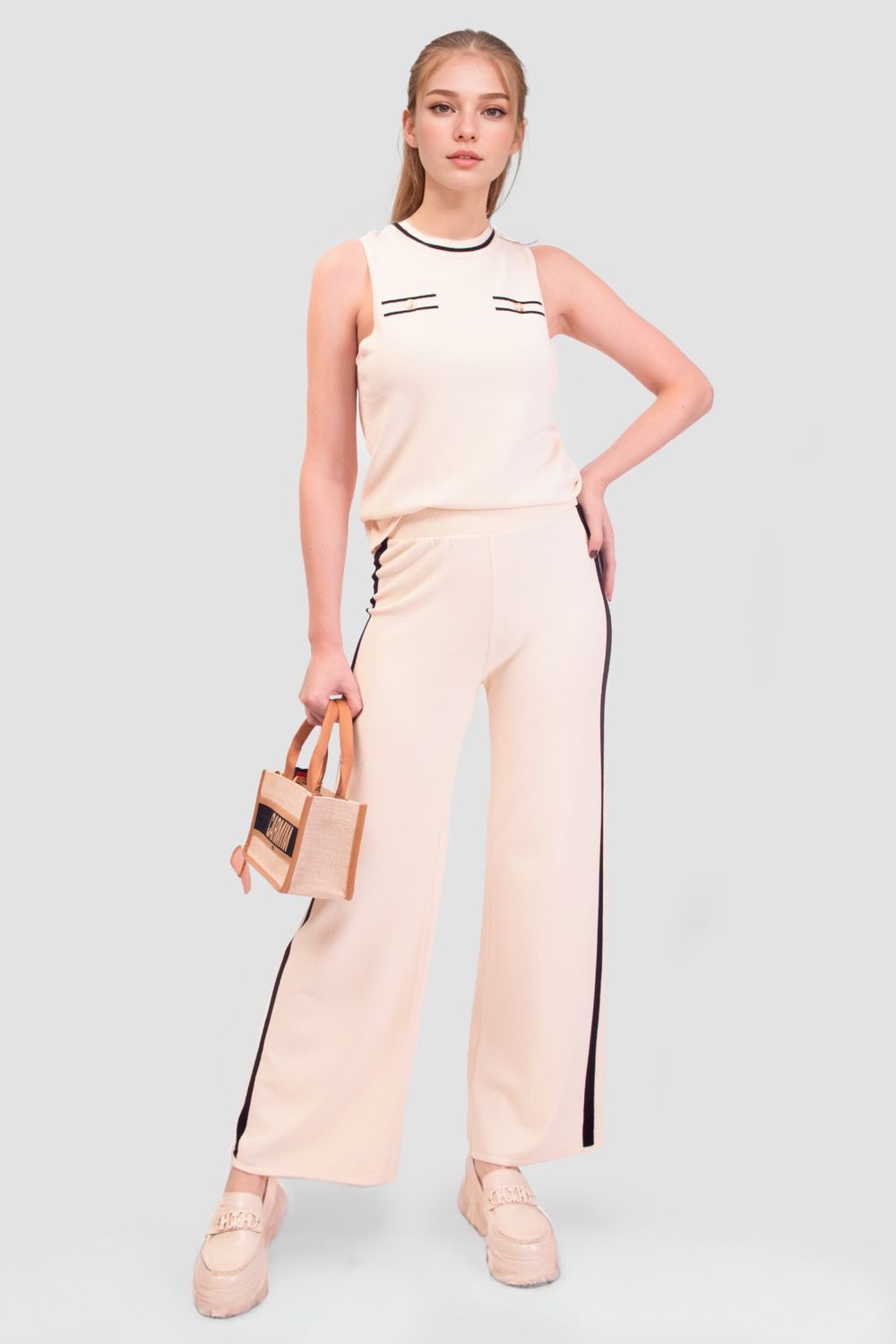 Carmim_09-01-25-1233-X-Design--1-