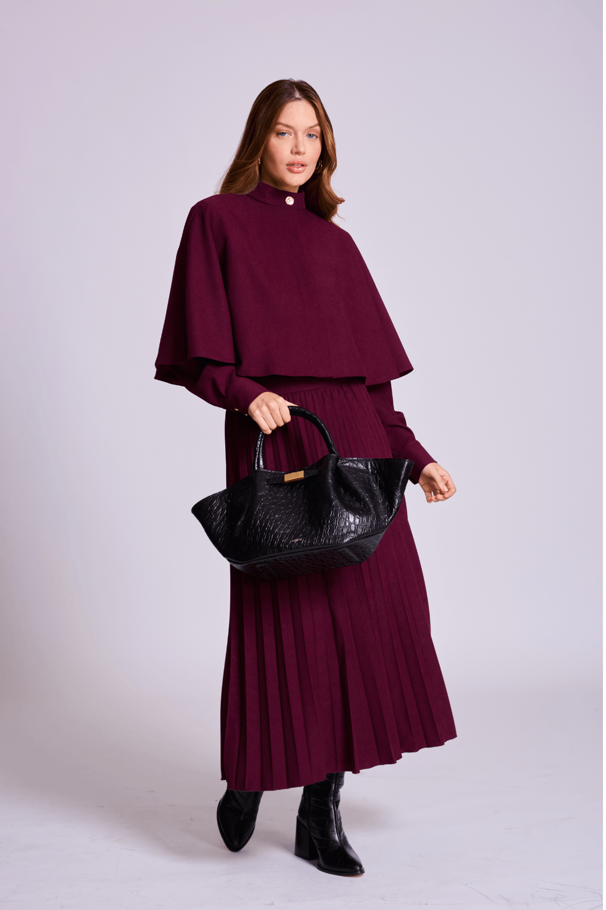 PELERINE EM SUEDE