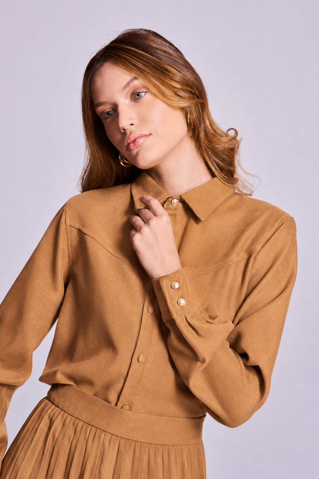 CAMISA EM SUEDE FEMININA